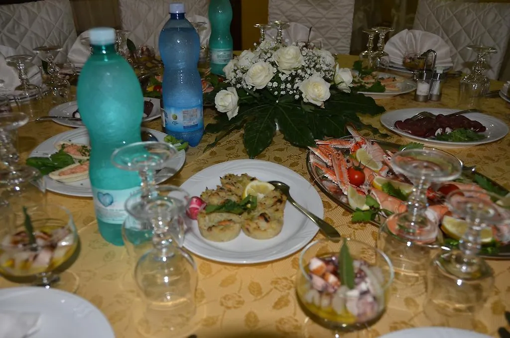 Albergo Ristorante Pizzeria Monte Arcosu Uta Hotell