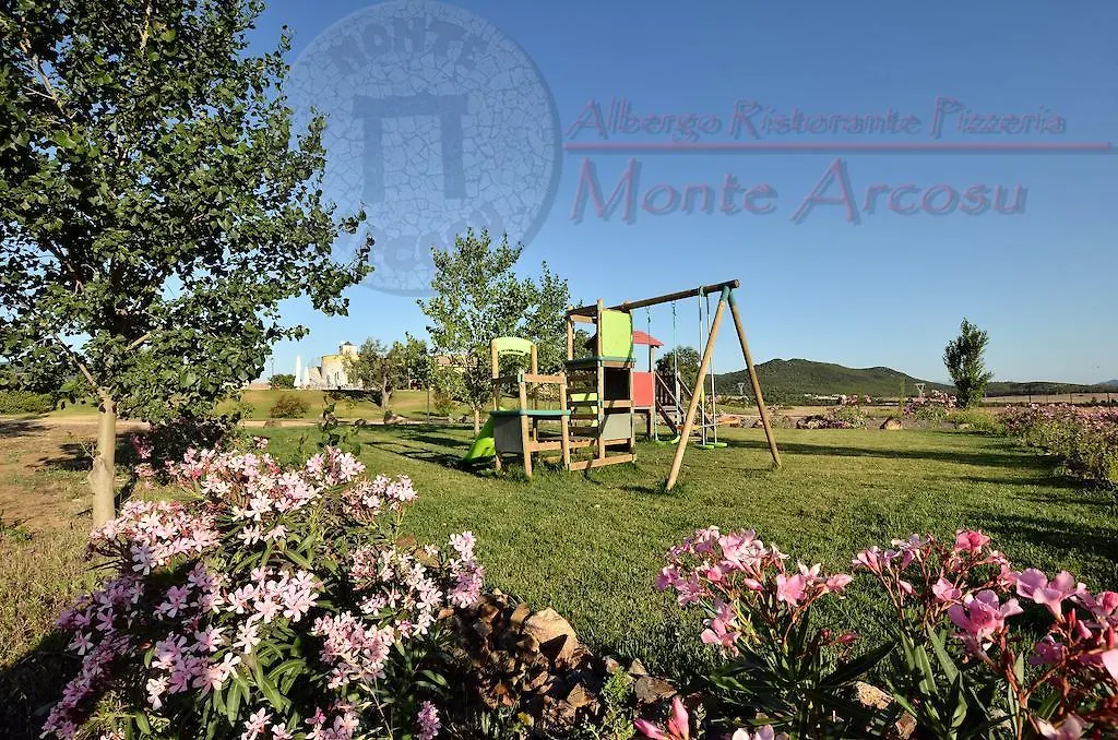 Albergo Ristorante Pizzeria Monte Arcosu Uta Hotell