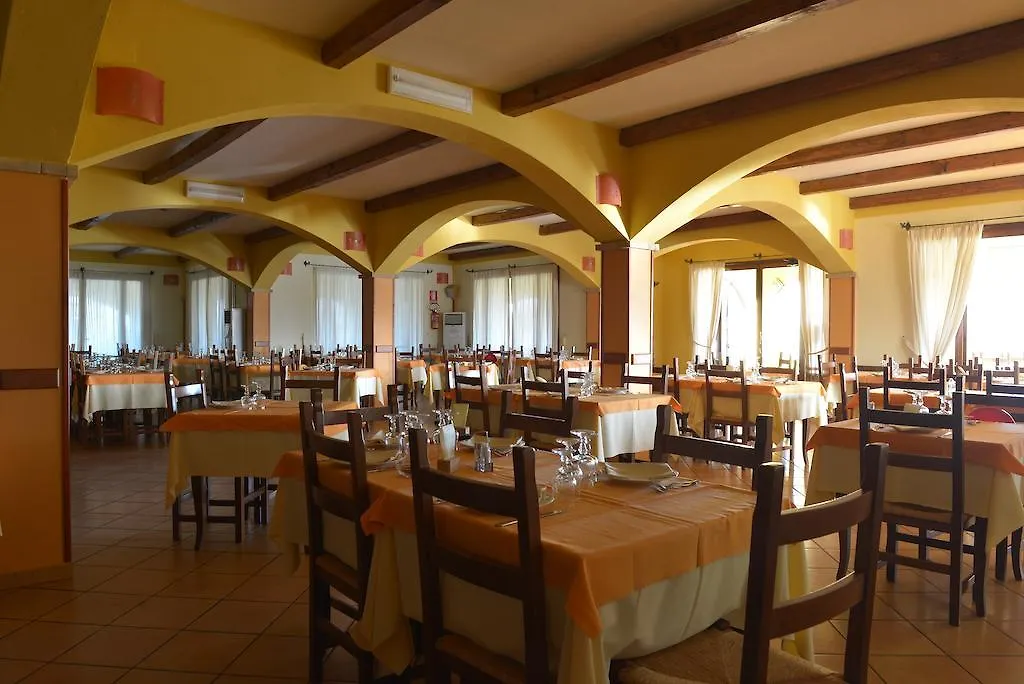Albergo Ristorante Pizzeria Monte Arcosu Uta 3*,  Italien
