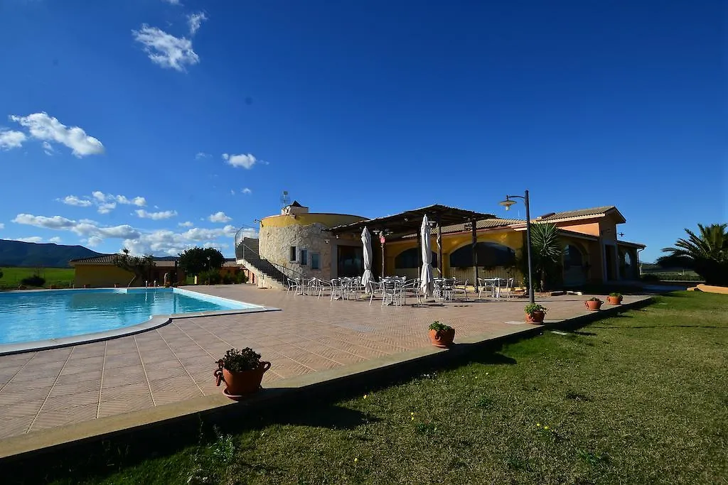 Albergo Ristorante Pizzeria Monte Arcosu Uta 3*,  Italien